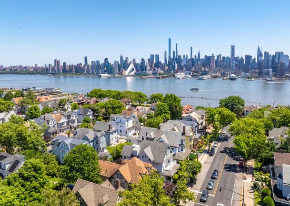 Weehawken Real Estate - Farah Alli, Real Estate Broker